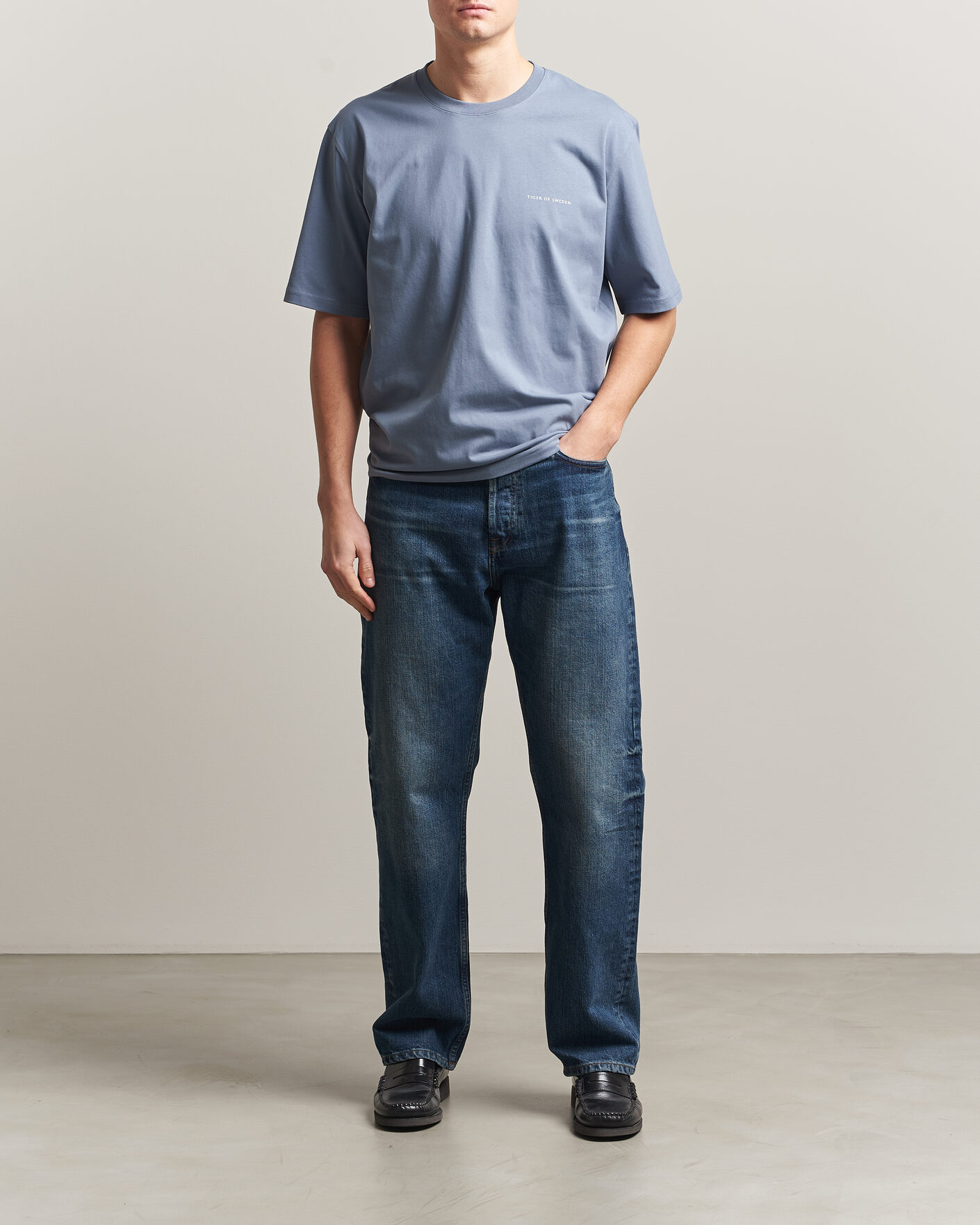 Uomini | T-shirt | Tiger of Sweden | Pro Logo Crew Neck T-Shirt Dull Blue