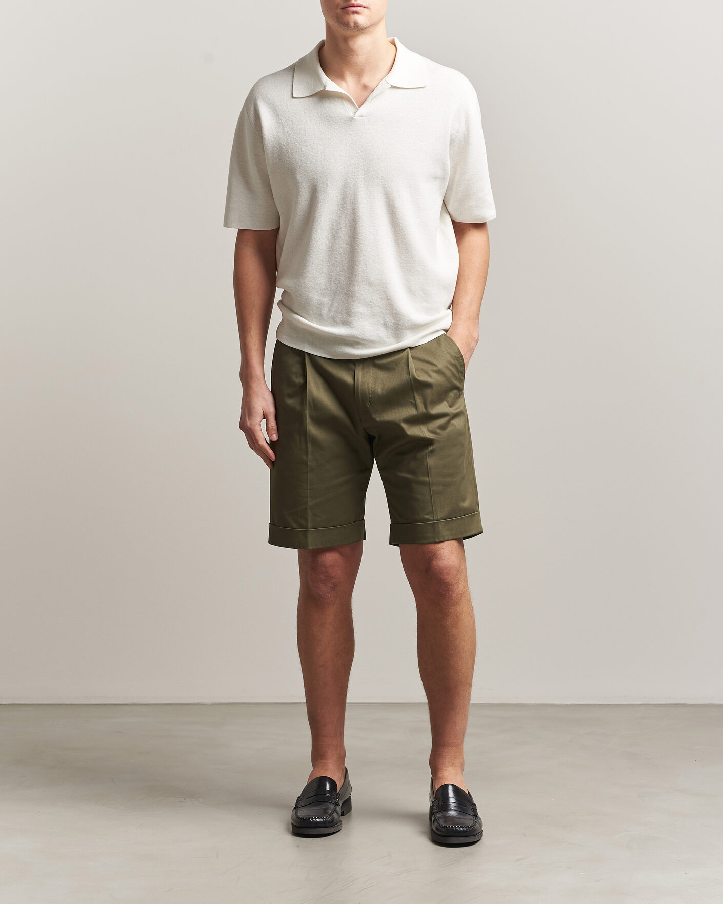 Uomini | Pantaloncini | Tiger of Sweden | Tenut Cotton Chino Shorts Kalamata Green