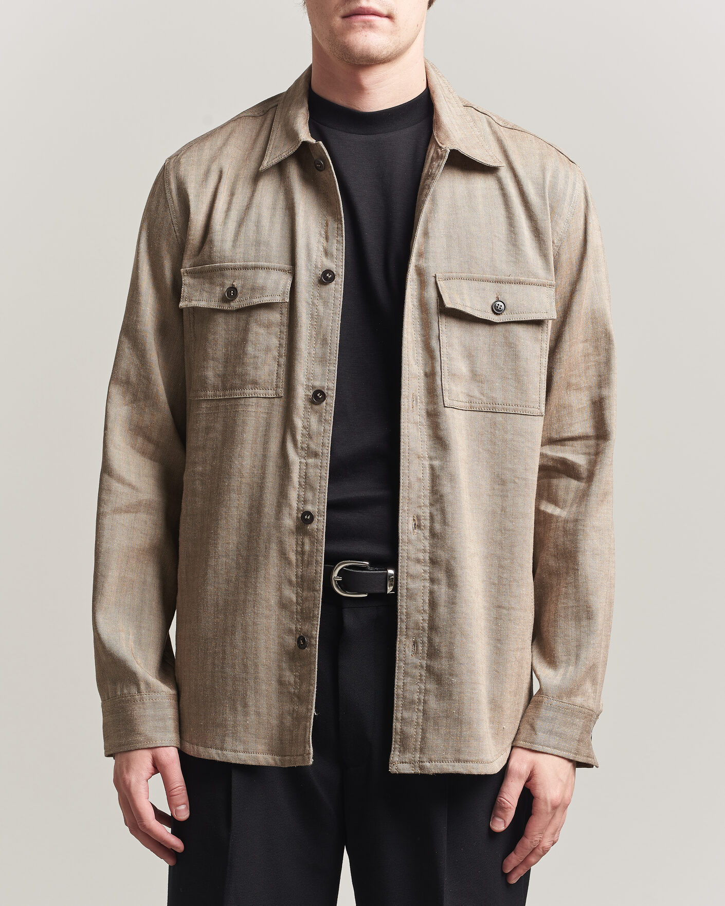 Uomini | Camicie | Tiger of Sweden | Bishop Linen Overshirt Vintage Beige