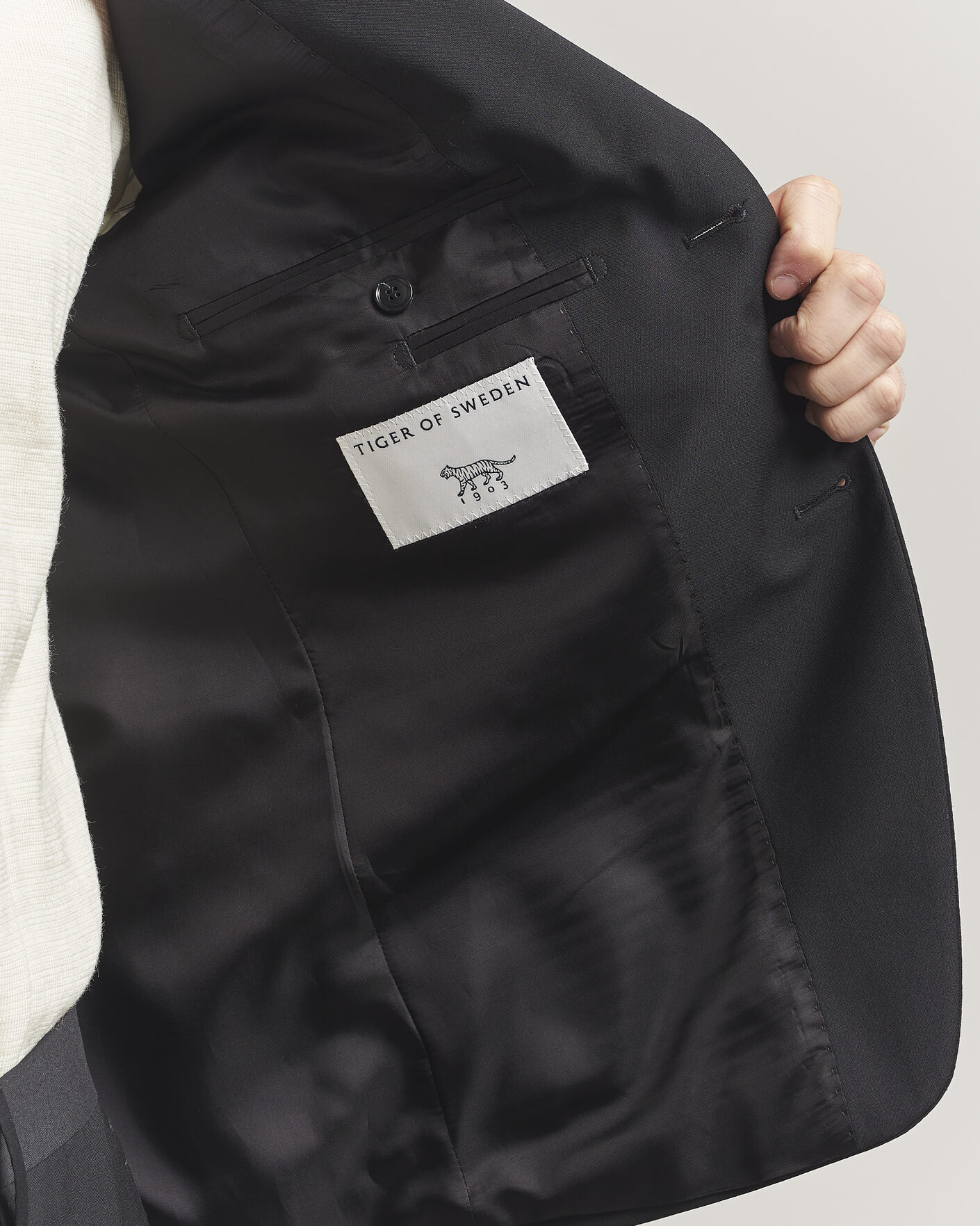 Uomini | Blazers | Tiger of Sweden | Jamie Wool Travel Suit Blazer Black