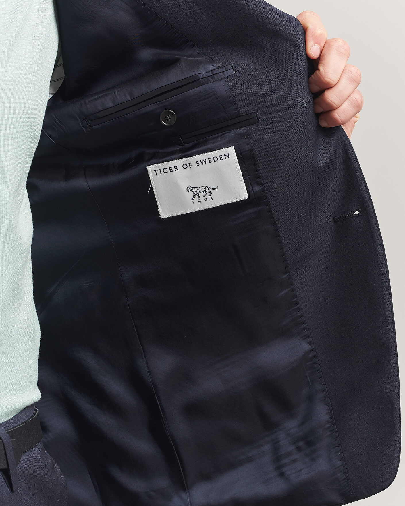 Uomini | Blazers | Tiger of Sweden | Jamie Wool Travel Suit Blazer Dark Ink