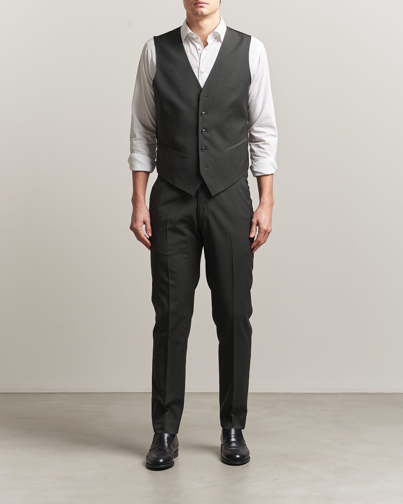 Uomini | Gilet | Tiger of Sweden | Winston Wool Travel Waistcoat Olive Extreme