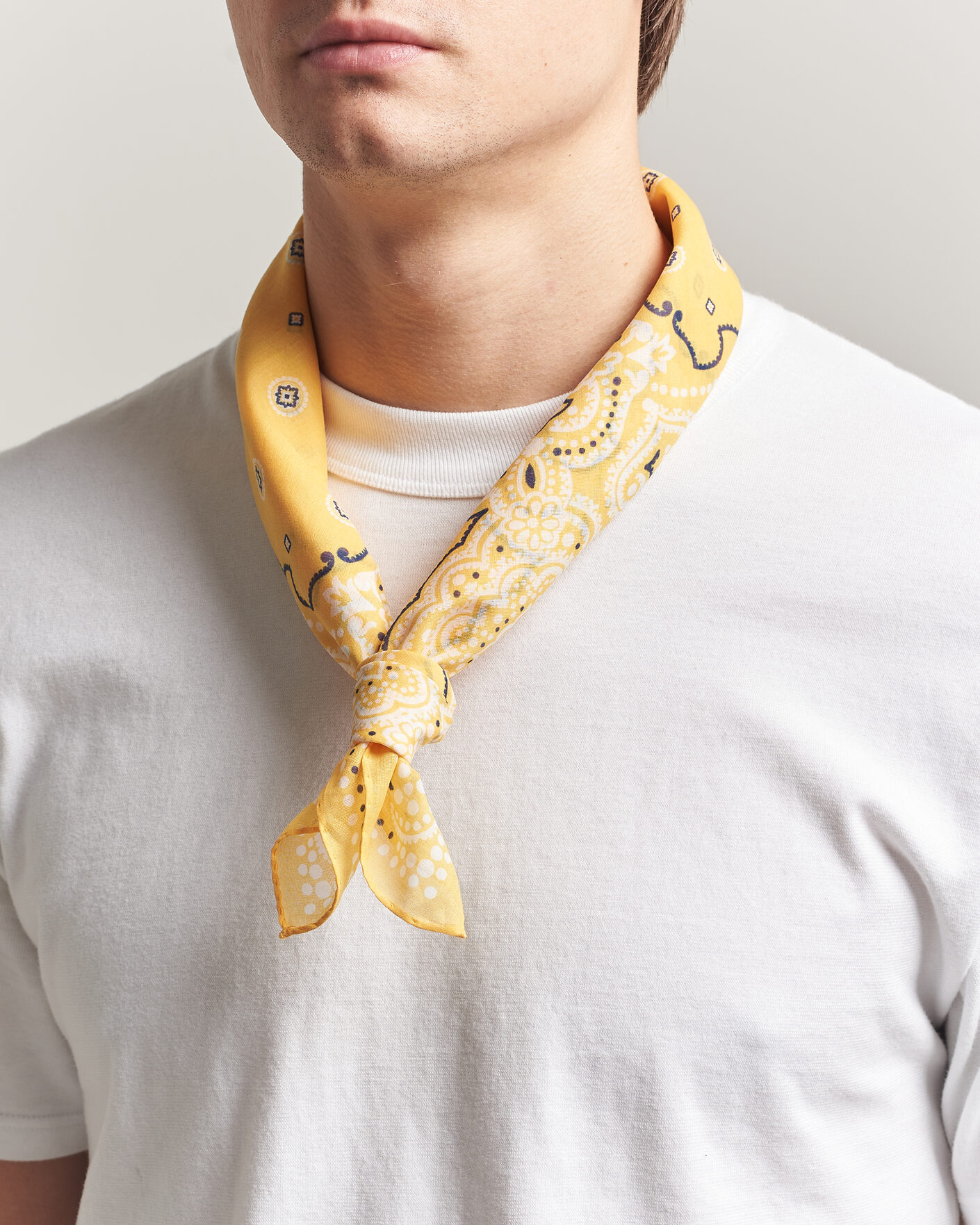 Uomini | Sciarpe | Amanda Christensen | Cotton Voilé Medallion Bandana Yellow
