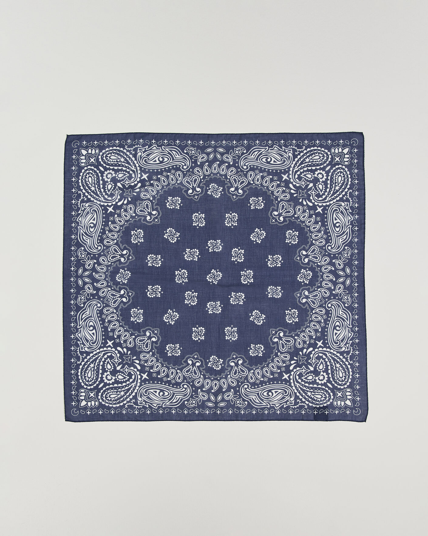 Uomini | Sciarpe | Amanda Christensen | Cotton Voilé Paisley Bandana Navy