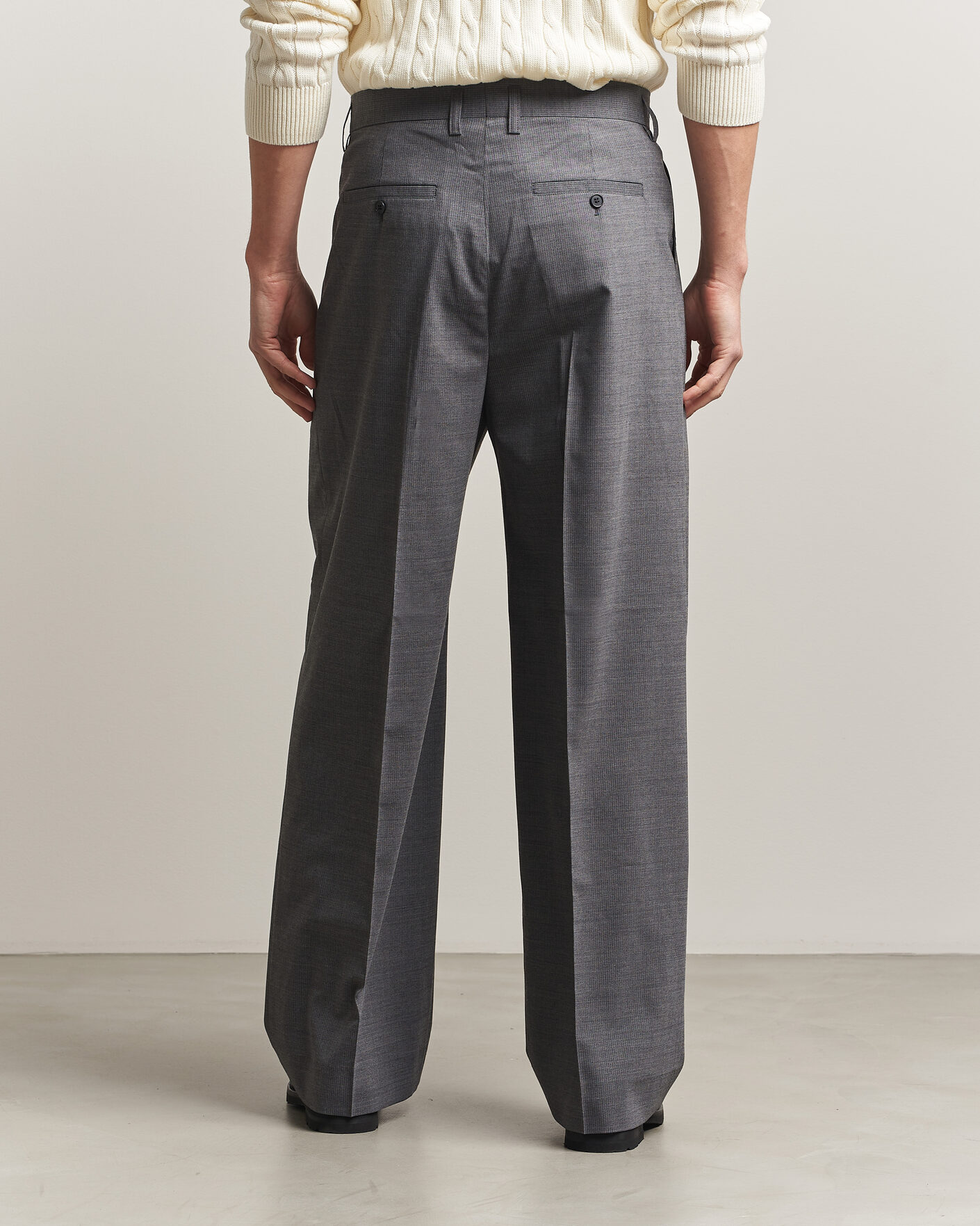 Uomini | Pantaloni | Filippa K | Milo Wide Wool Pinstriped Trousers Mid Grey