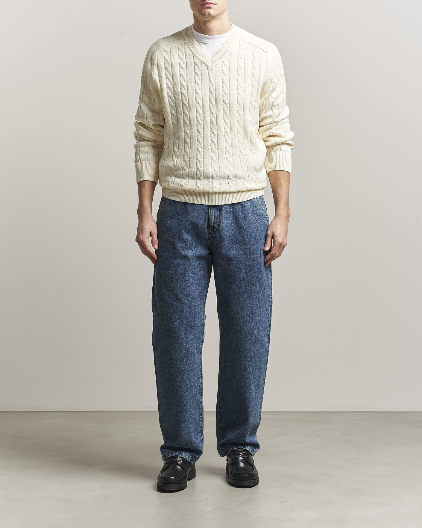 Uomini | Maglieria | Filippa K | Cotton Cable V-Neck Sweater Calico White