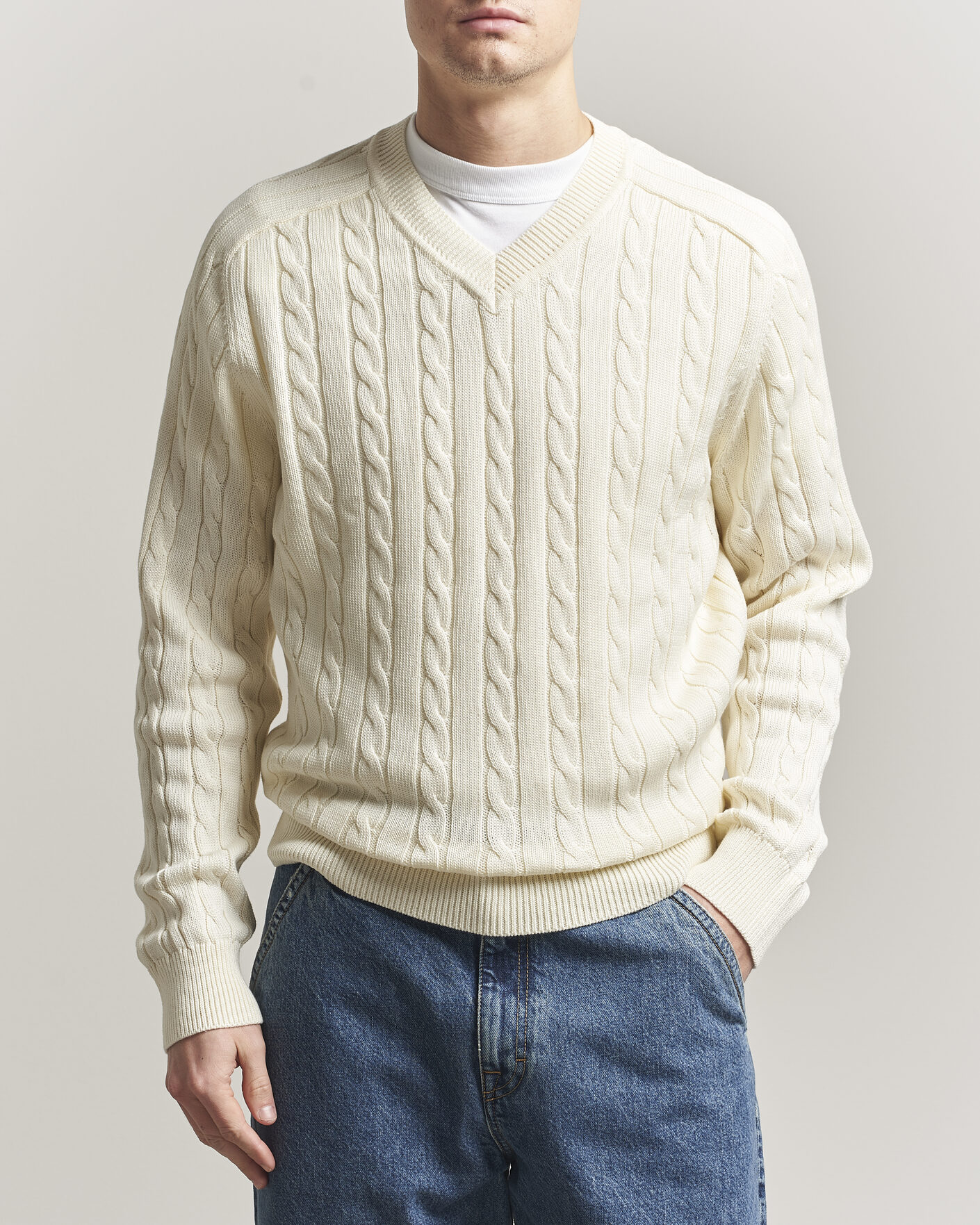 Uomini | Maglieria | Filippa K | Cotton Cable V-Neck Sweater Calico White