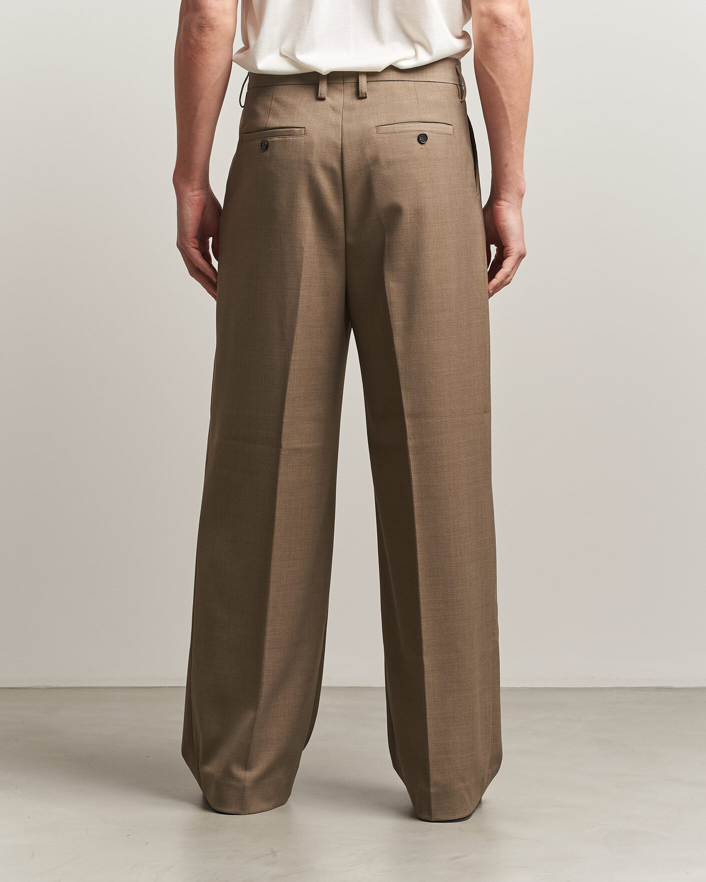 Uomini | Pantaloni | Filippa K | Milo Wide Wool Trousers Light Driftwood
