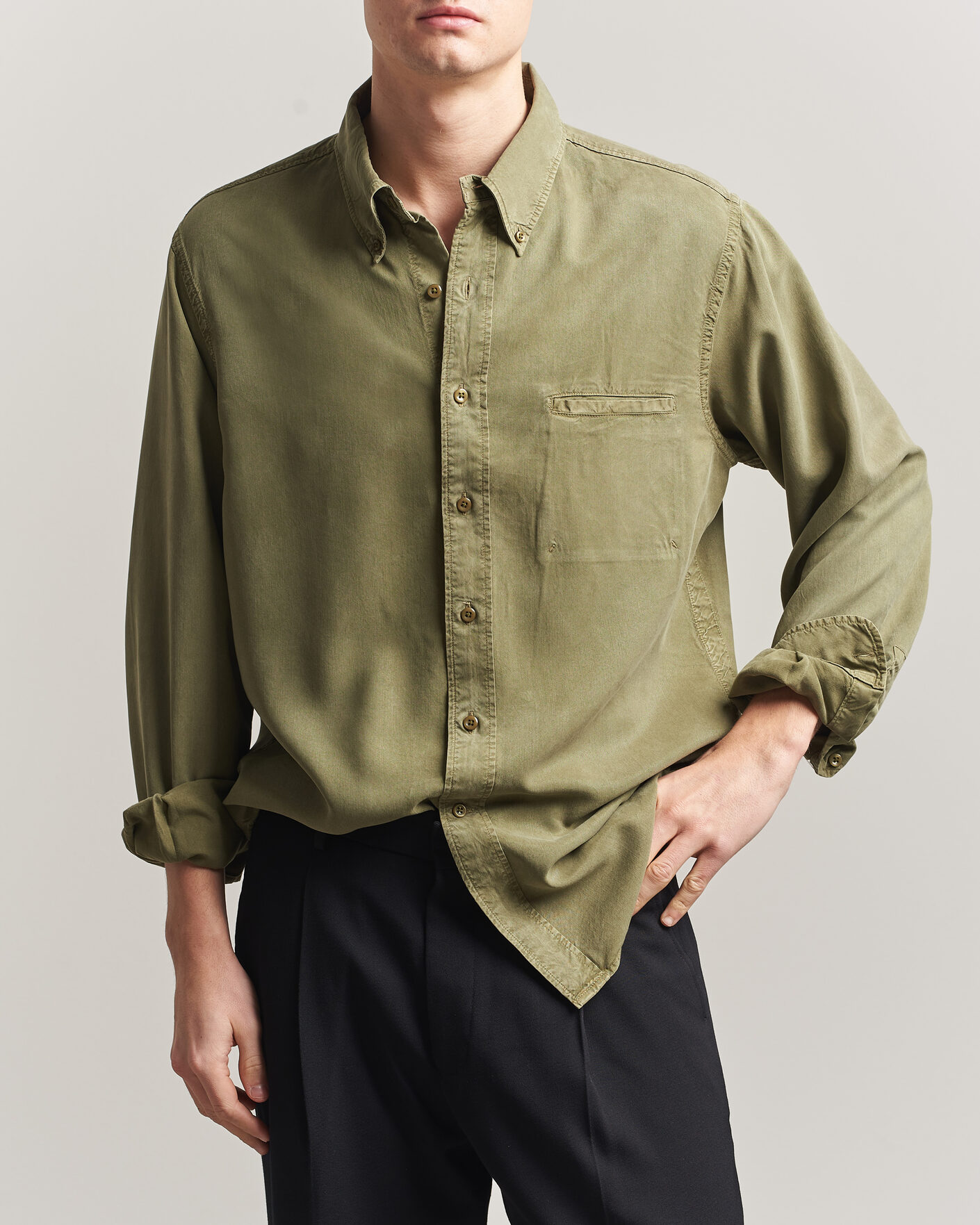 Uomini | Camicie | Filippa K | Zack Lyocell Shirt Laurel Green