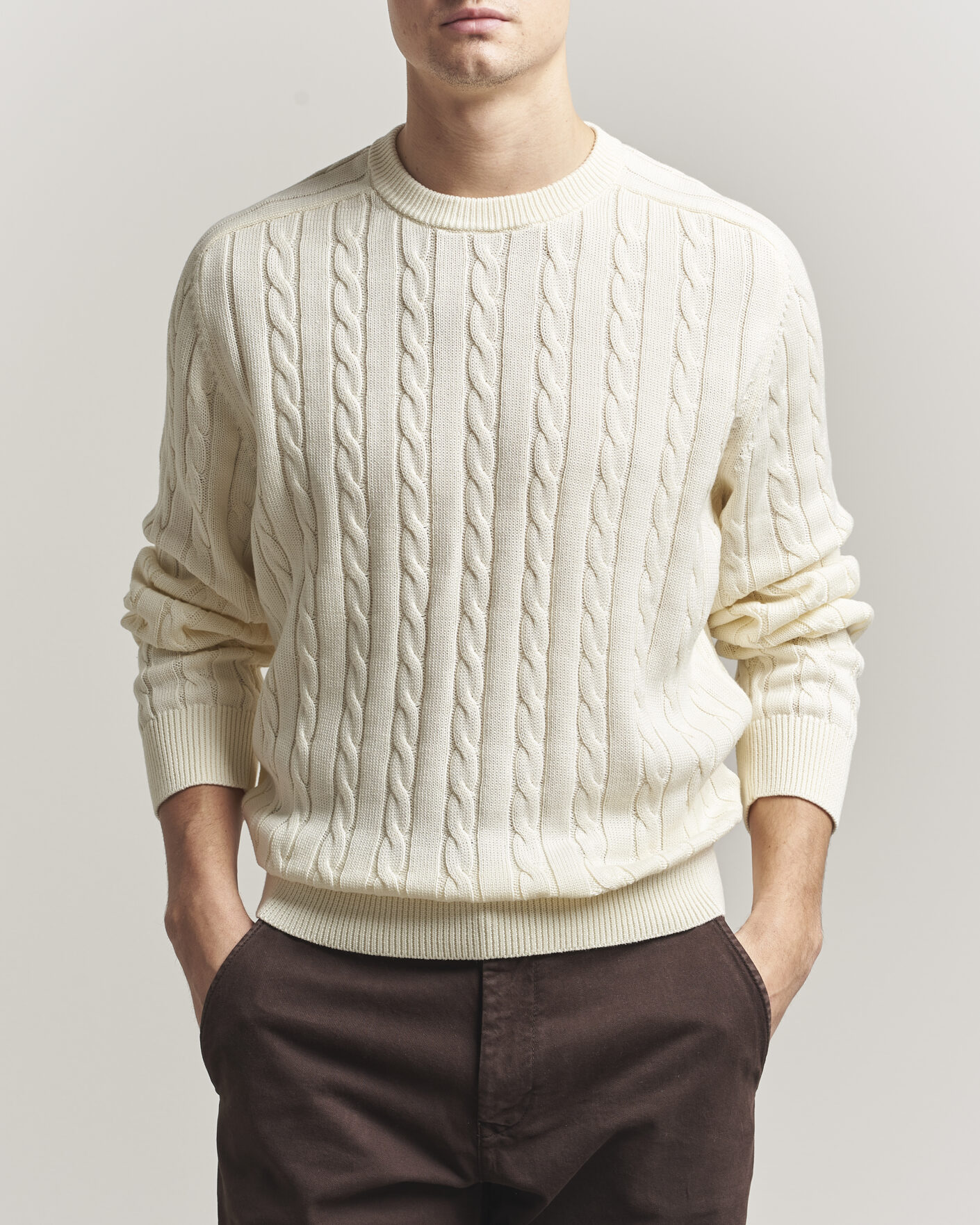 Uomini | Maglieria | Filippa K | Cotton Cable Crew Neck Sweater Calico White