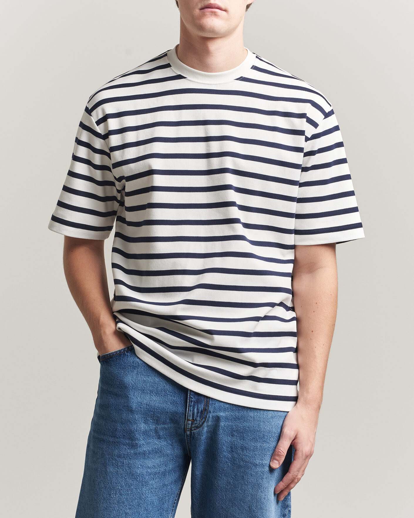 Uomini | T-shirt | Filippa K | Striped Crew Neck T-Shirt White/Navy