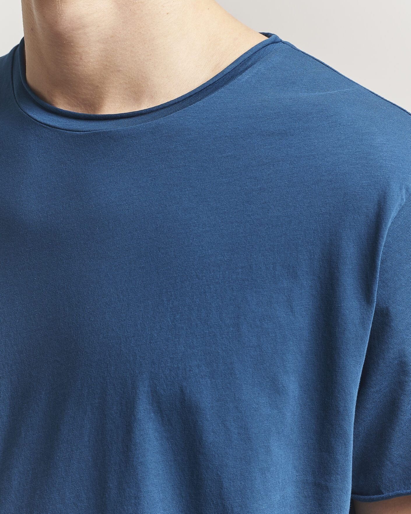 Uomini | T-shirt | Filippa K | Roll Neck Crew Neck T-Shirt Night Teal