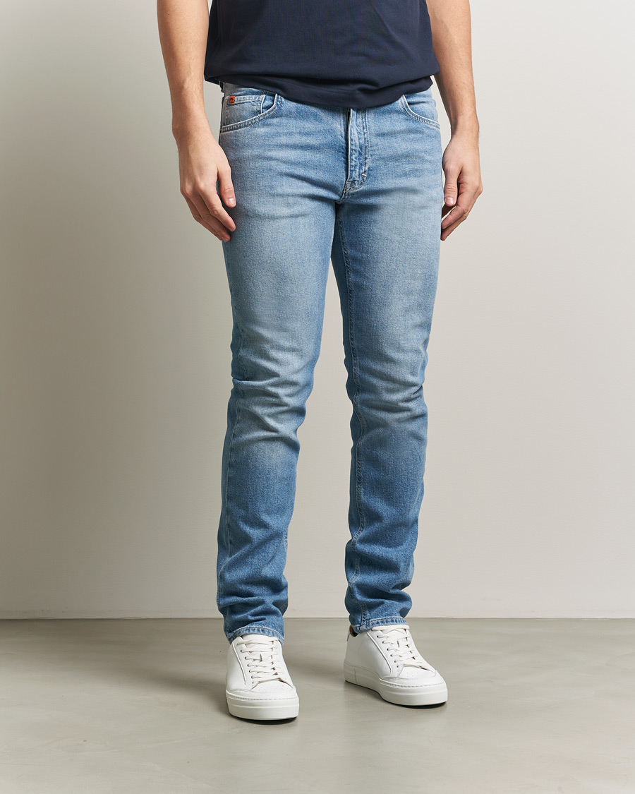 Uomini | Jeans | J.Lindeberg | Jax Light Wash Slim Jeans Light Blue