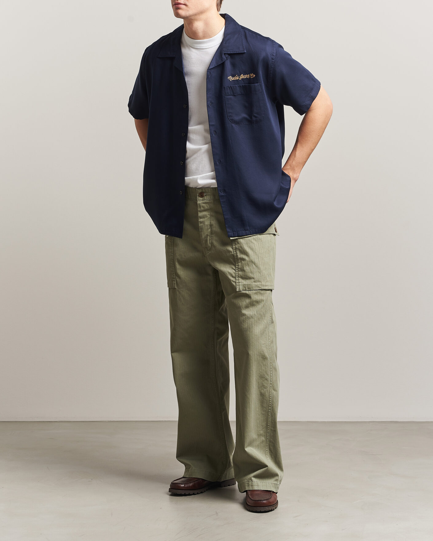 Uomini | Pantaloni | Nudie Jeans | Loud Larry Pants Pale Green