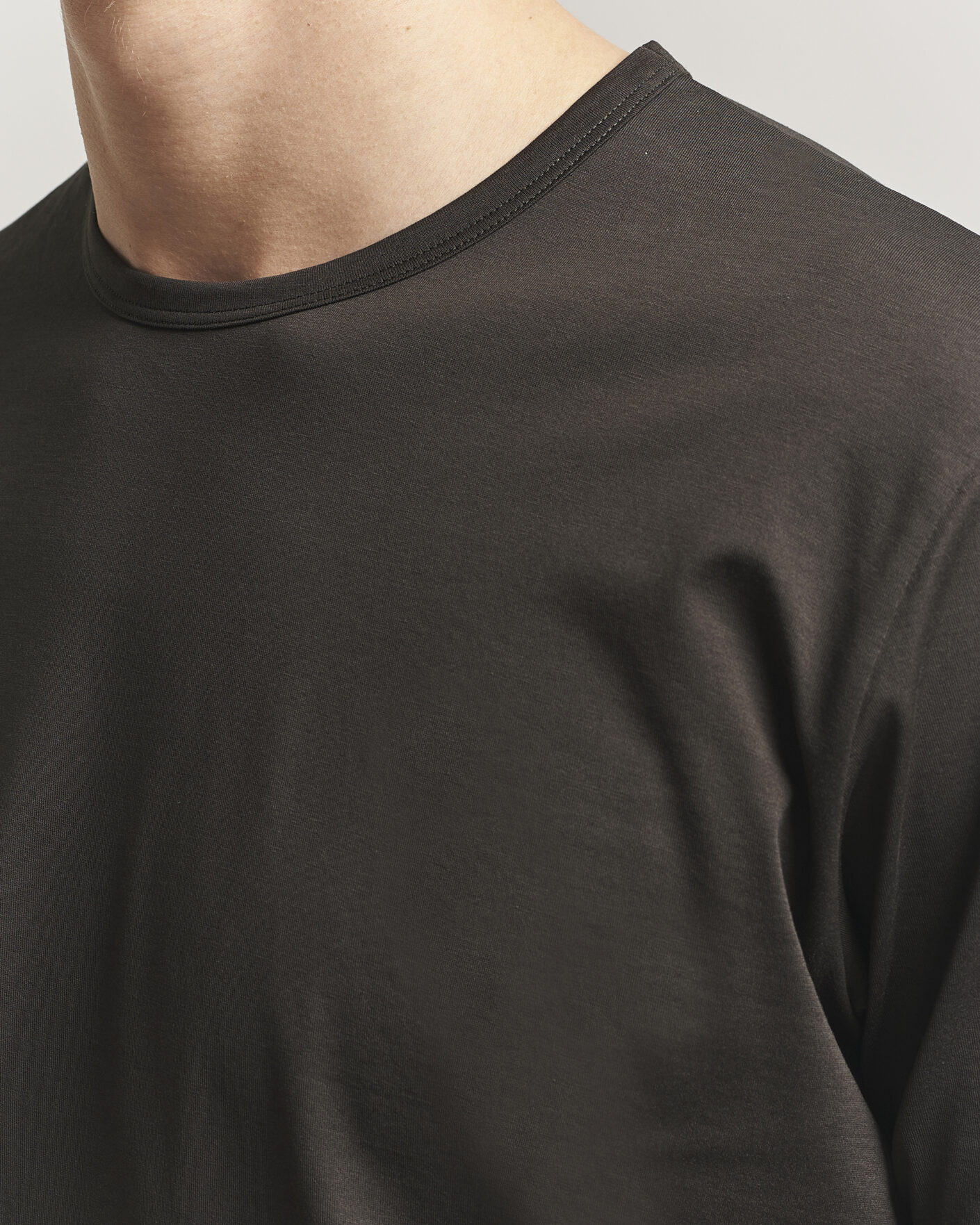 Uomini | T-shirt | Sunspel | Crew Neck Q82 Cotton T-Shirt Dark Chocolate