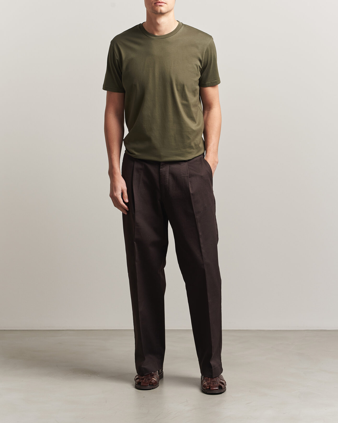 Uomini | T-shirt | Sunspel | Riviera Midweight T-Shirt Deep Olive