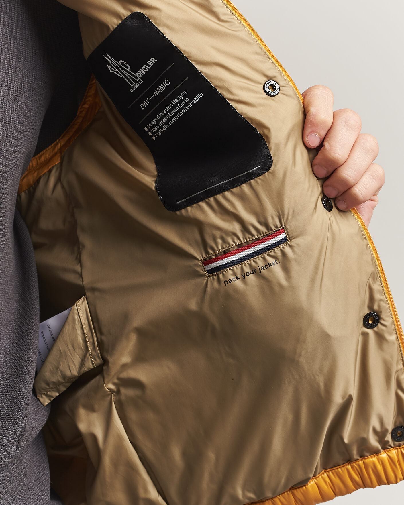 Uomini | Gilet | Moncler Grenoble | Uychi Down Vest Yellow