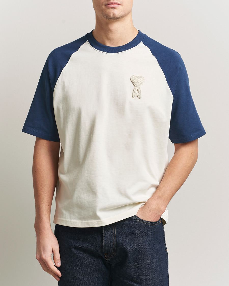 Uomini | T-shirt | AMI | Knitted Heart Logo T-Shirt Creme/Navy