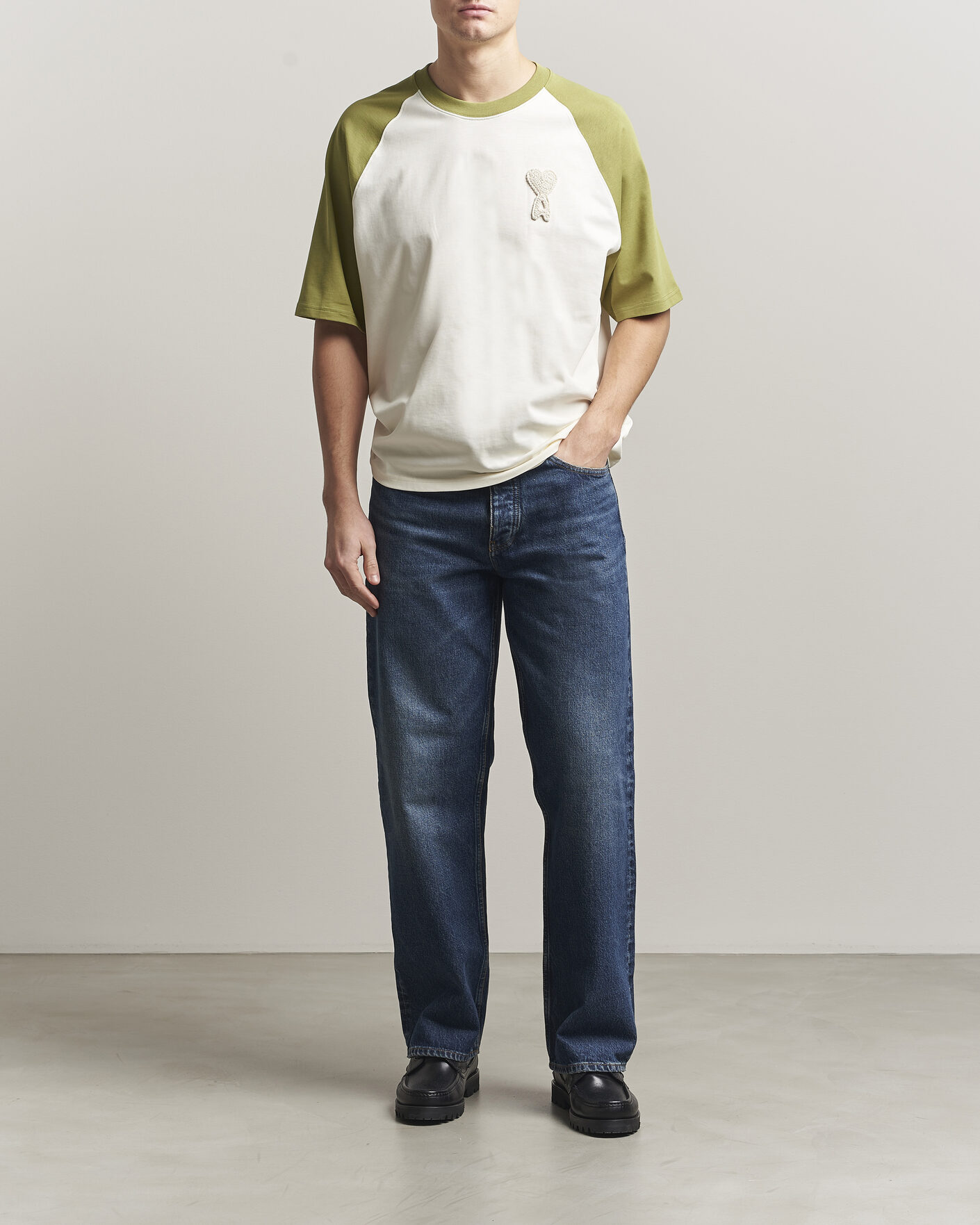 Uomini | T-shirt | AMI | Knitted Heart Logo T-Shirt Creme/Matcha