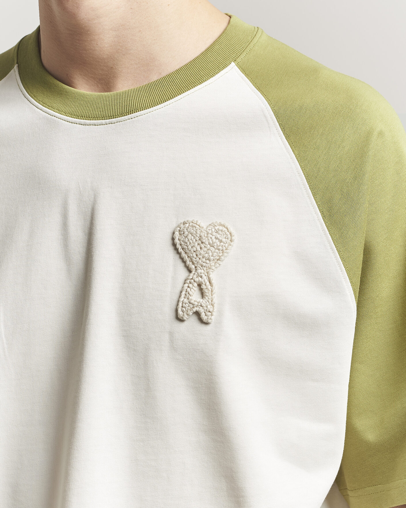 Uomini | T-shirt | AMI | Knitted Heart Logo T-Shirt Creme/Matcha