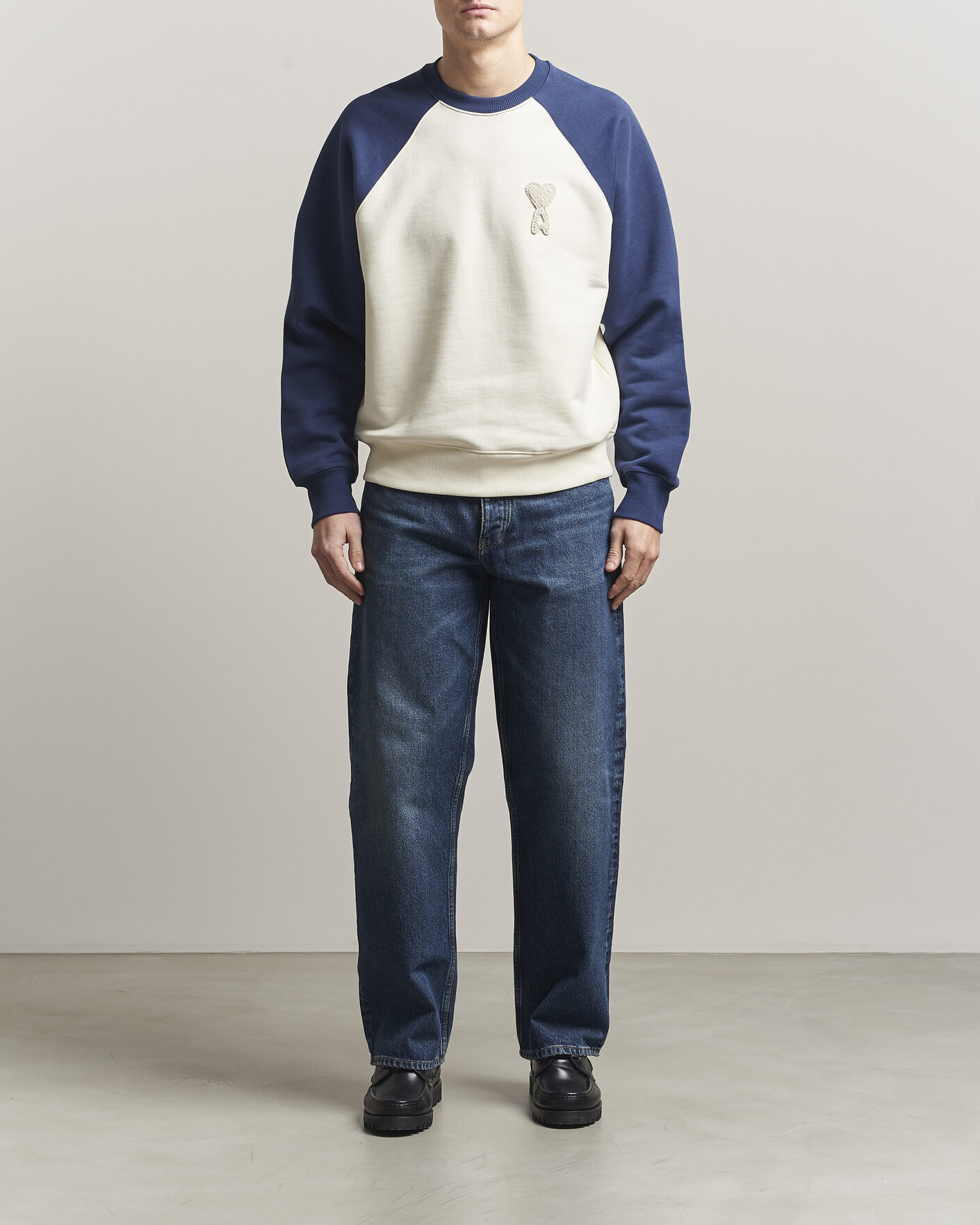 Uomini | Maglieria | AMI | Knitted Heart Logo Sweatshirt Creme/Navy