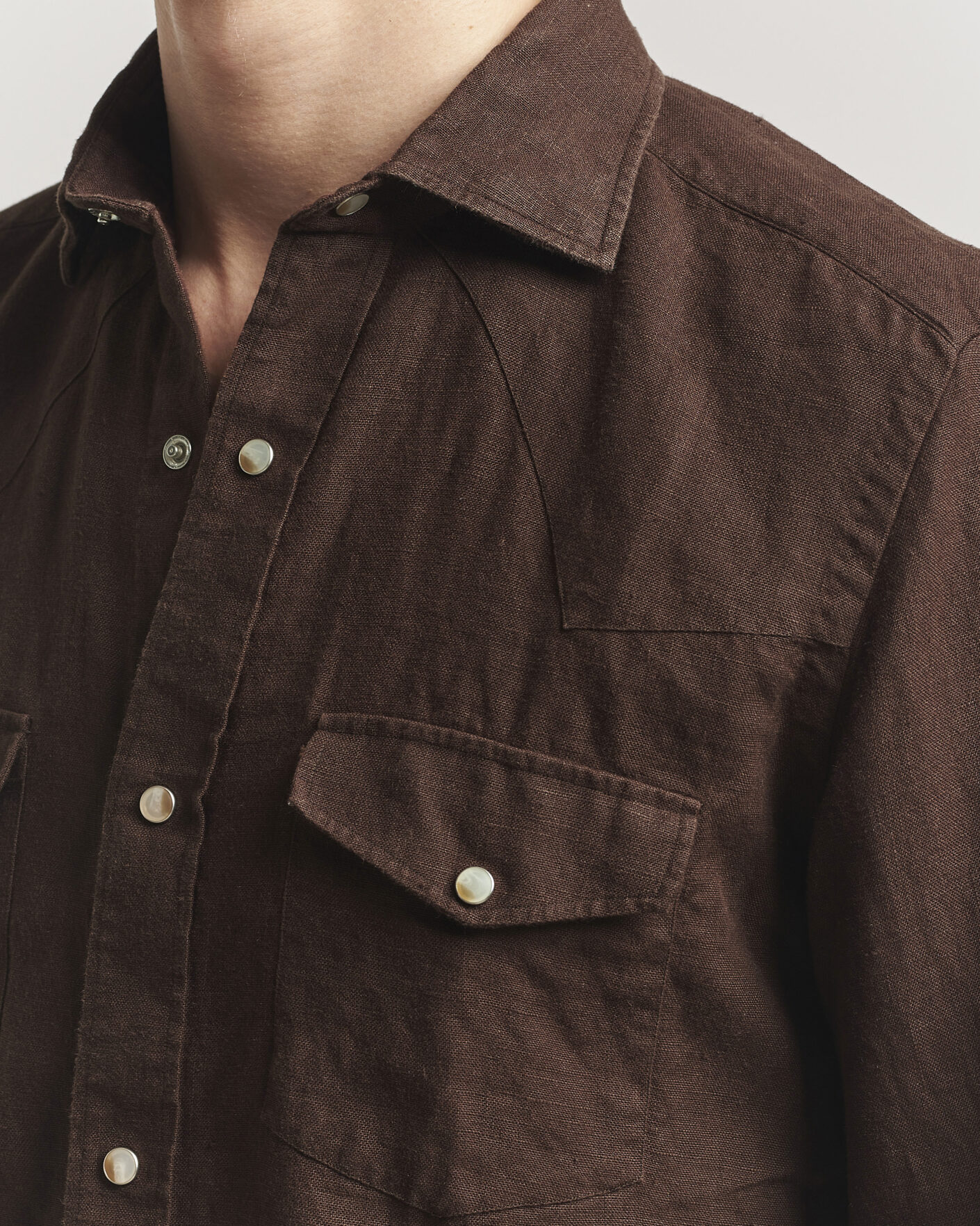 Uomini | Camicie | 100Hands | Two Pocket Western Linen Shirt Chocolate