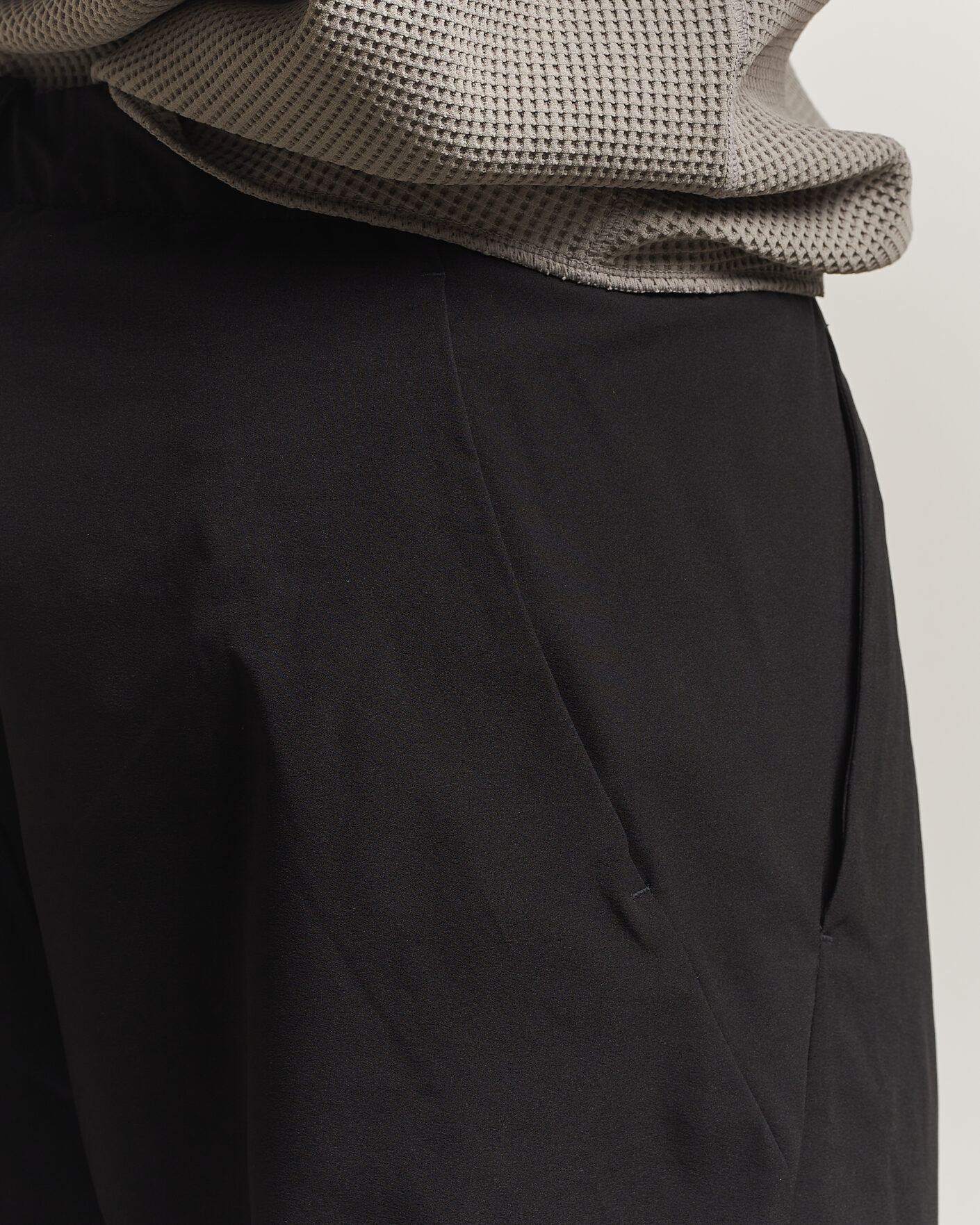 Uomini | Pantaloni | Goldwin | Tapered Light Pants Black
