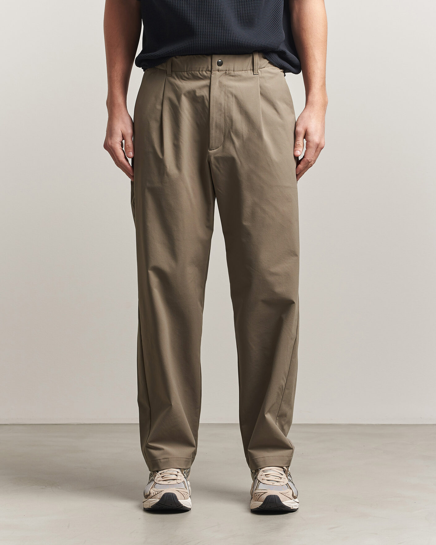 Uomini | Pantaloni | Goldwin | Tapered Light Pants Sand