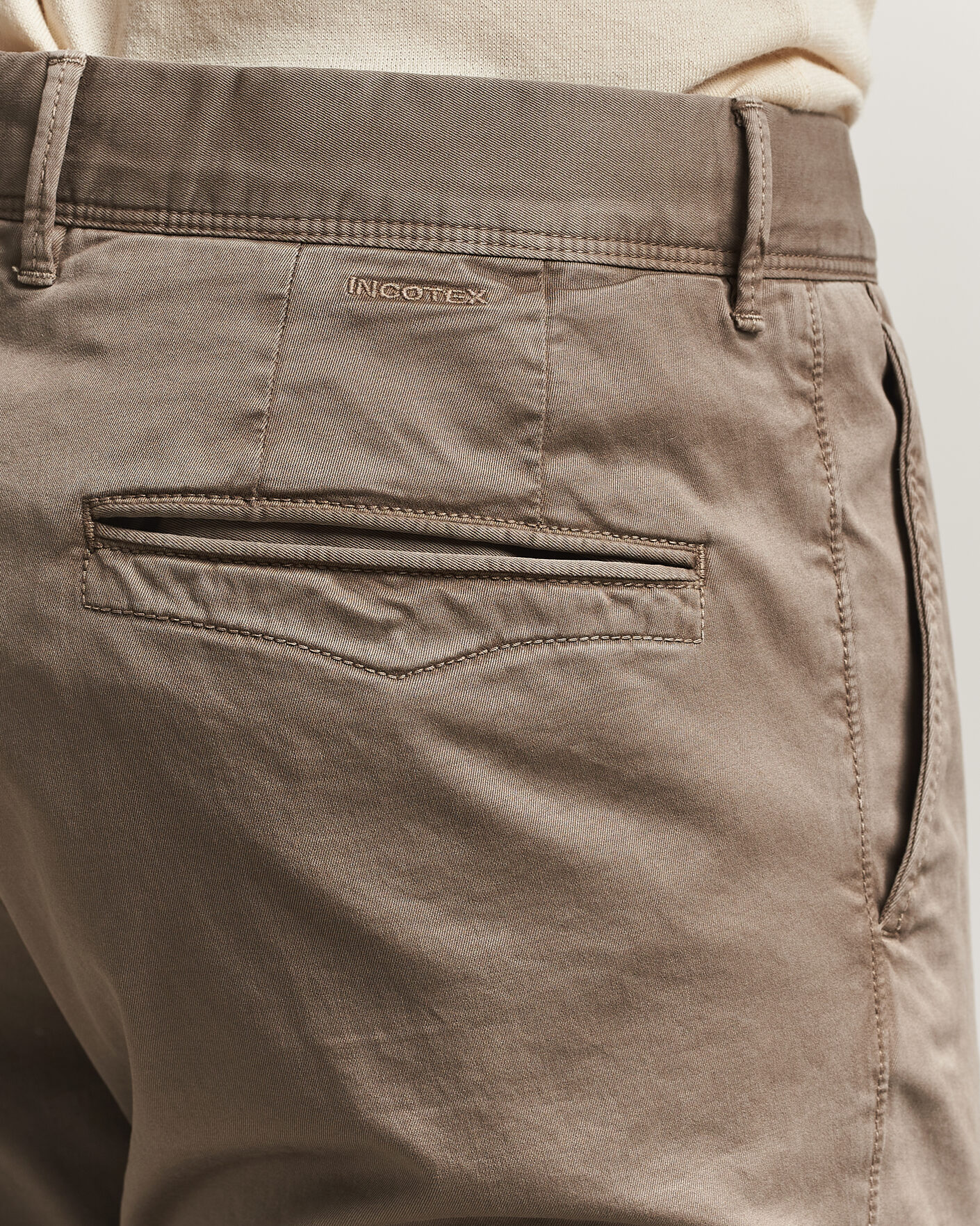 Uomini | Pantaloni | Incotex | Slim Fit Garment Dyed Slacks Taupe
