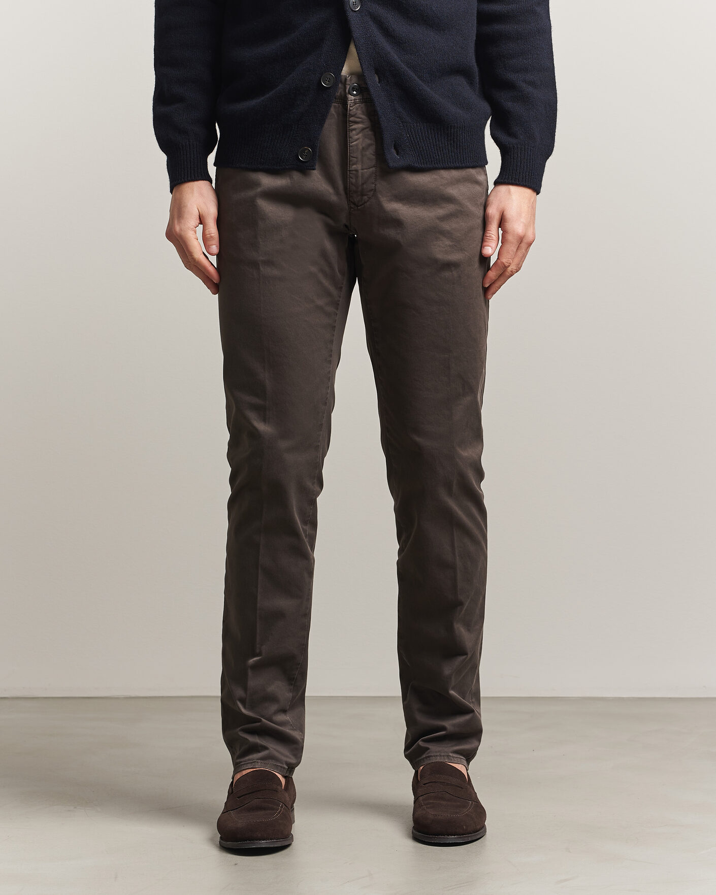 Uomini | Pantaloni | Incotex | Slim Fit Garment Dyed Slacks Dark Brown