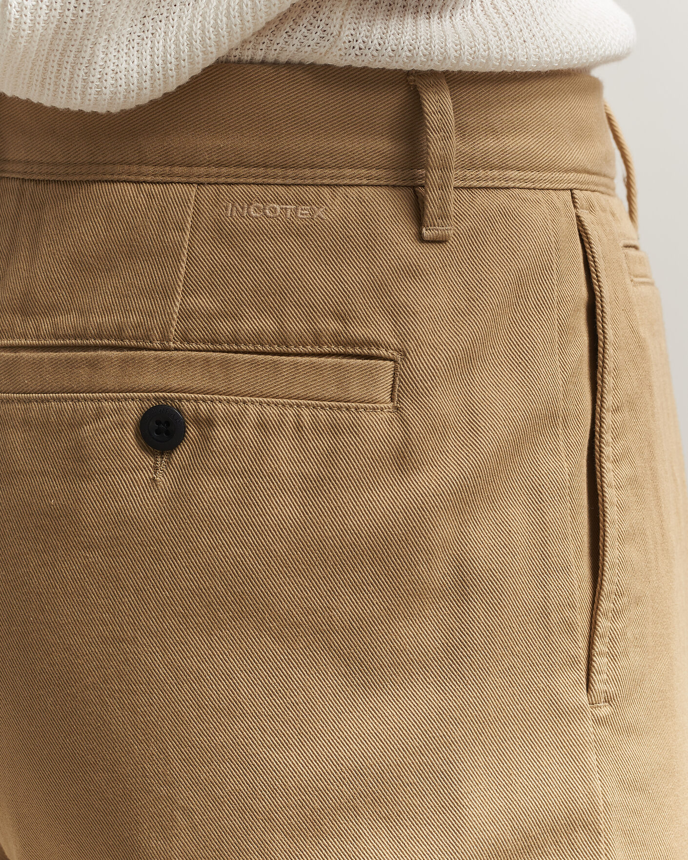 Uomini | Pantaloni | Incotex | Regular Fit Uniform Cotton Slacks Khaki