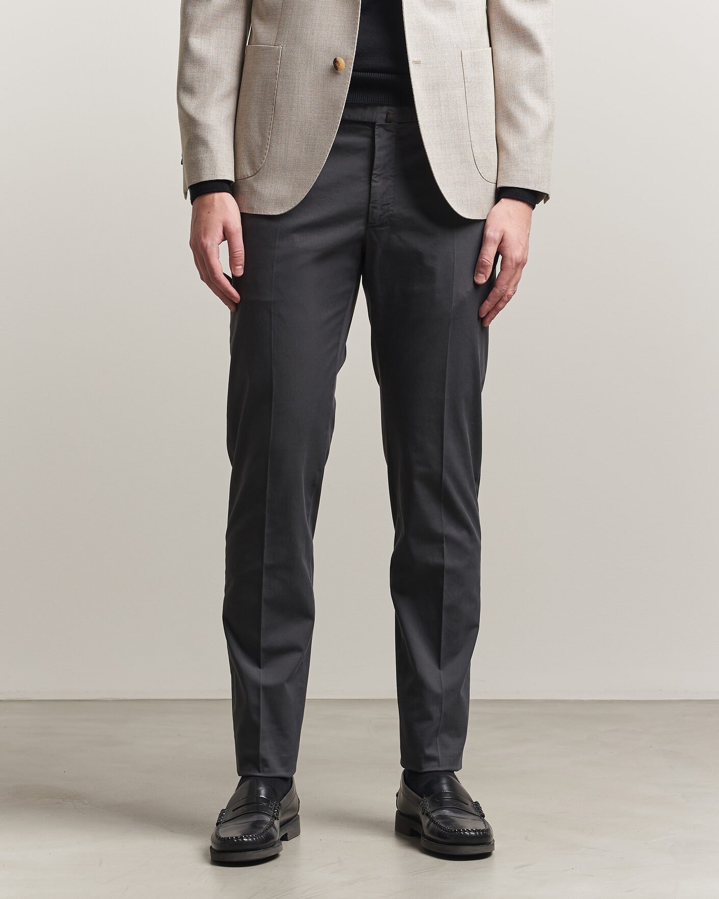 Uomini | Pantaloni | Incotex | Slim Fit Comfort Chinos Dark Grey