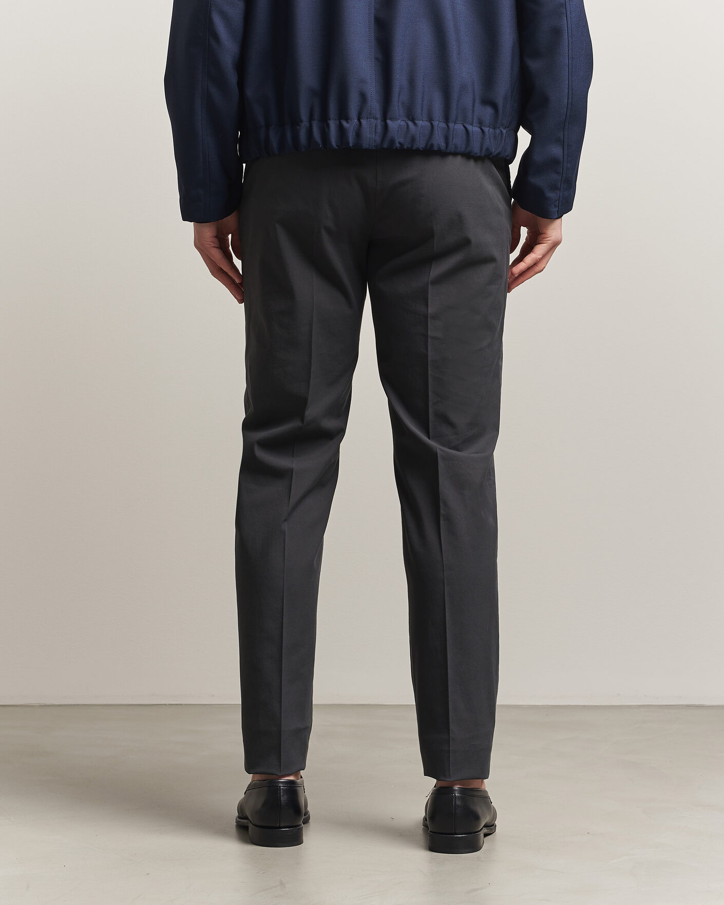 Uomini | Pantaloni | Incotex | Regular Fit Comfort Chinos Dark Grey