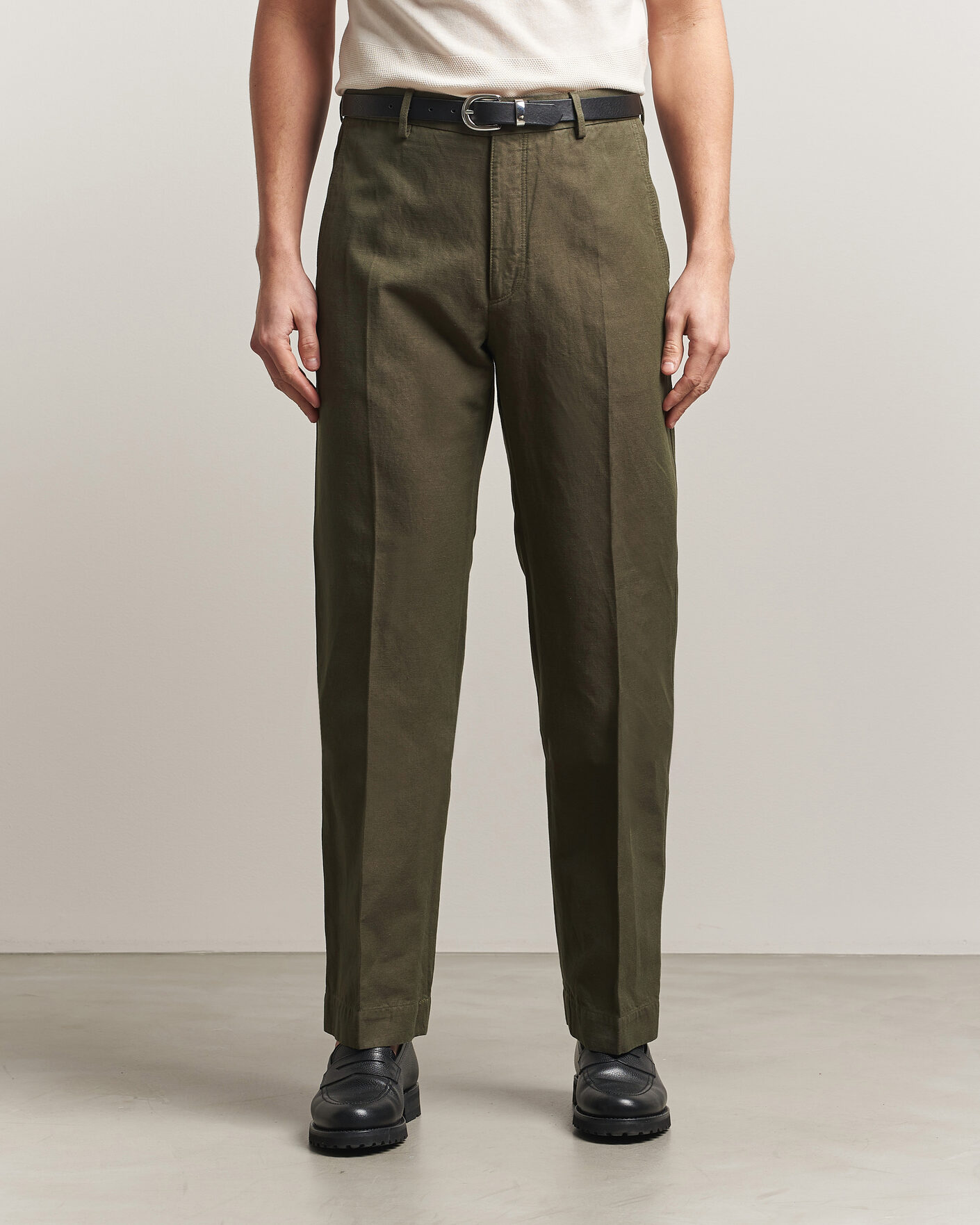Uomini | Pantaloni | Incotex | Regular Fit Cotton/Linen Drill Trousers Military
