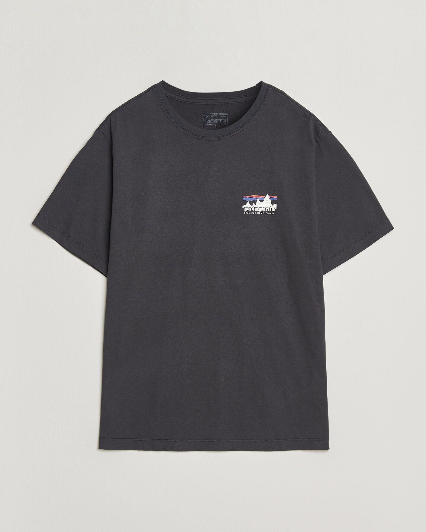 Uomini | T-shirt | Patagonia | 73 Skyline Logo T-Shirt Ink Black