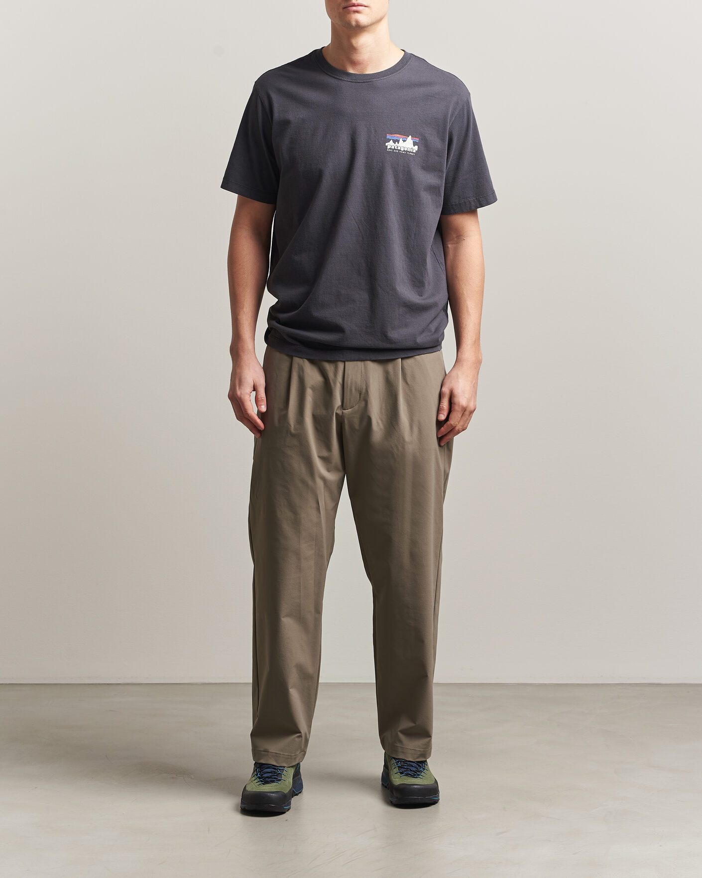 Uomini | T-shirt | Patagonia | 73 Skyline Logo T-Shirt Ink Black