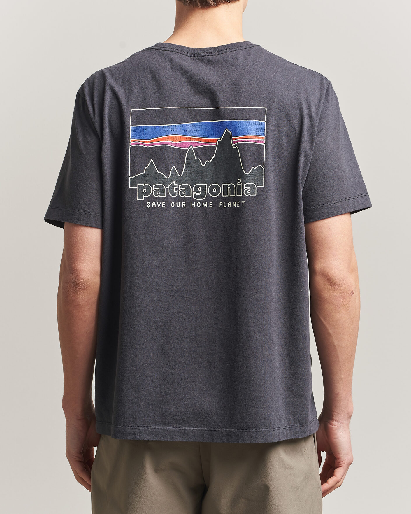 Uomini | T-shirt | Patagonia | 73 Skyline Logo T-Shirt Ink Black
