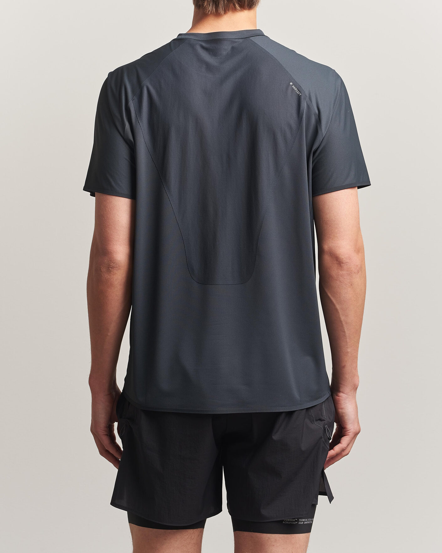 Uomini | T-shirt | Satisfy | AuraLite UV T-Shirt Black