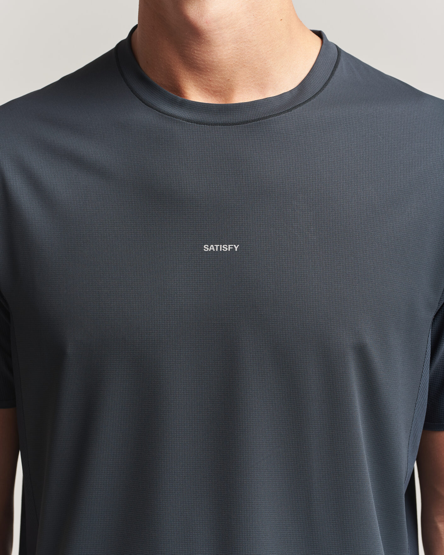 Uomini | T-shirt | Satisfy | AuraLite UV T-Shirt Black