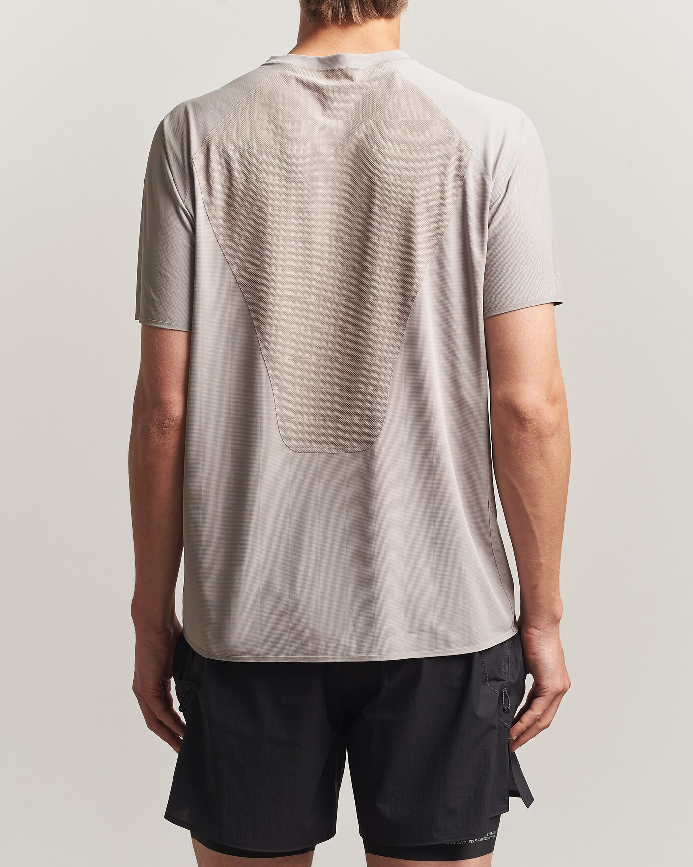 Uomini | T-shirt | Satisfy | AuraLite UV T-Shirt Moon Rock