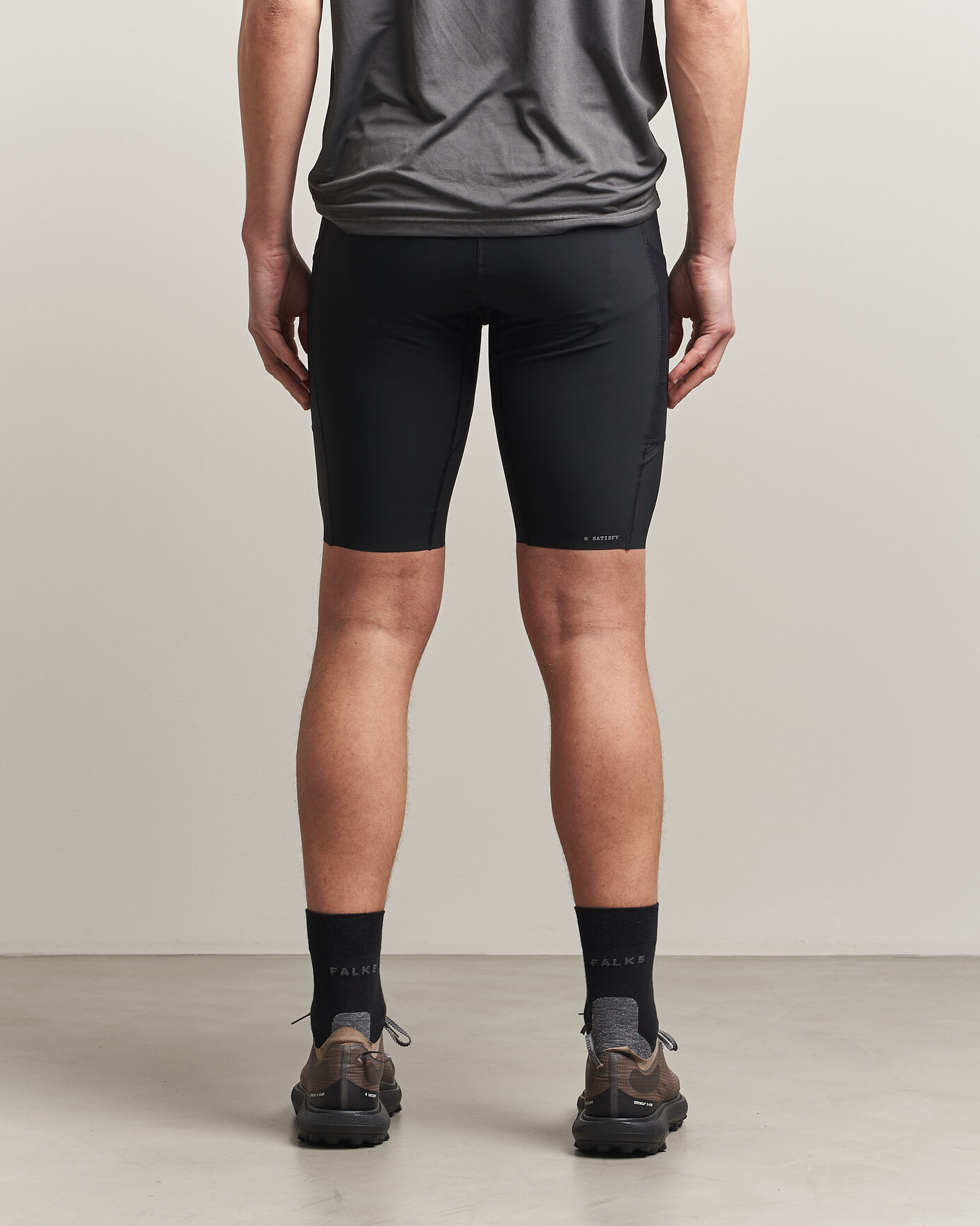 Uomini | Pantaloncini | Satisfy | TechSilk Evo 9 Half Tight Black