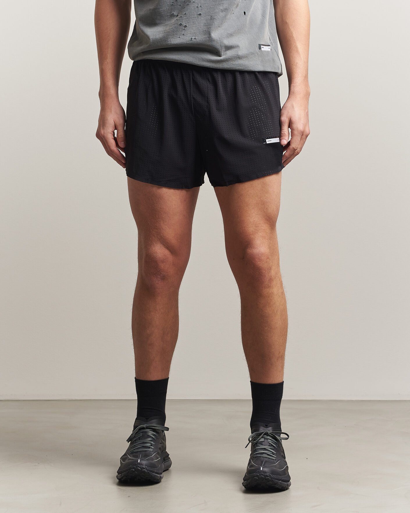 Uomini | Pantaloncini | Satisfy | Space-O 2.5 Inch Shorts Black