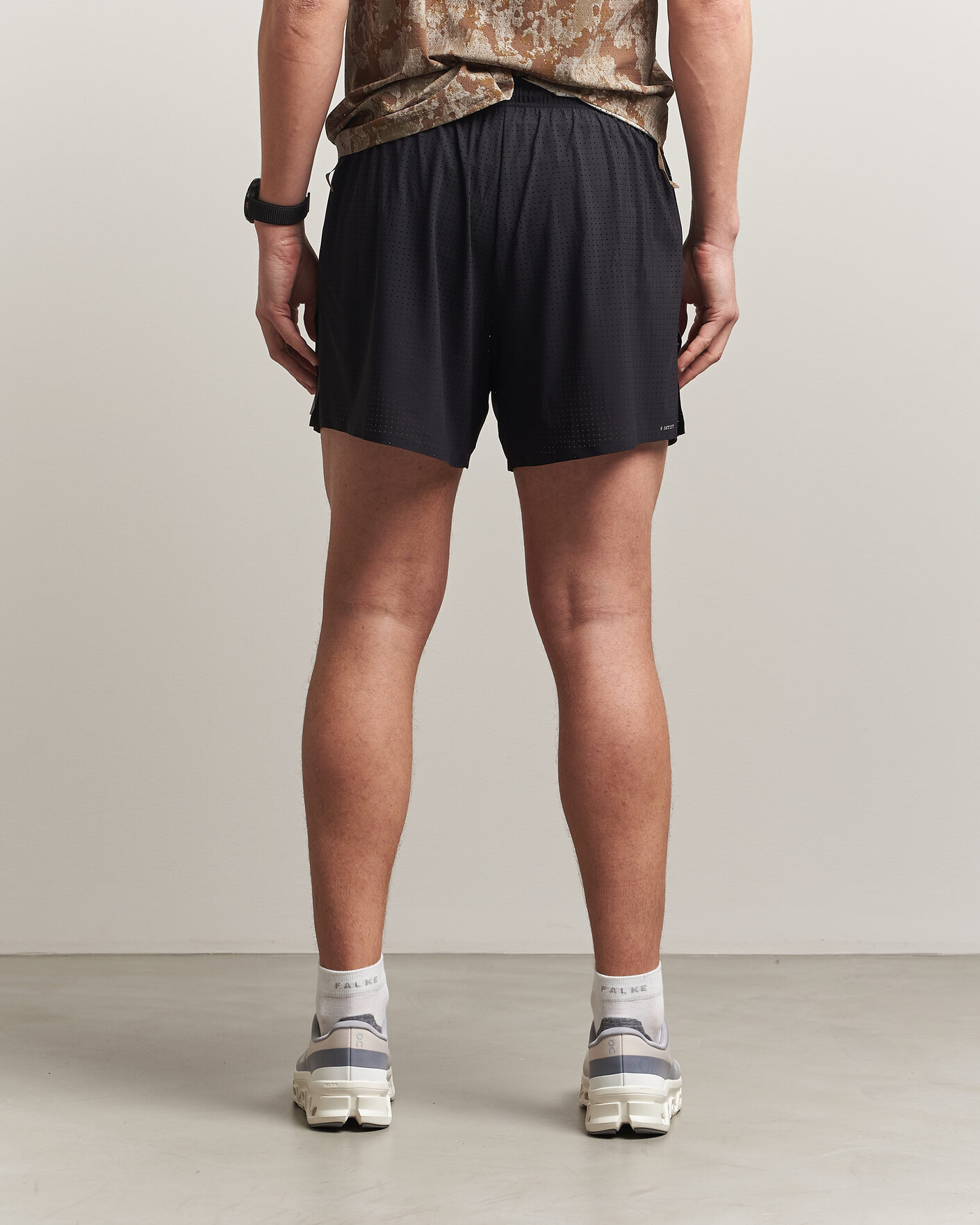 Uomini | Pantaloncini | Satisfy | Space-O 5 Inch Shorts Black