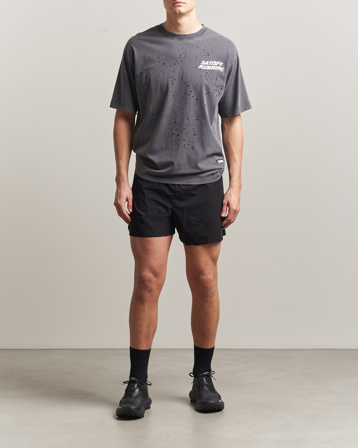 Uomini | T-shirt | Satisfy | MothTech Small Logo T-Shirt Aged Black