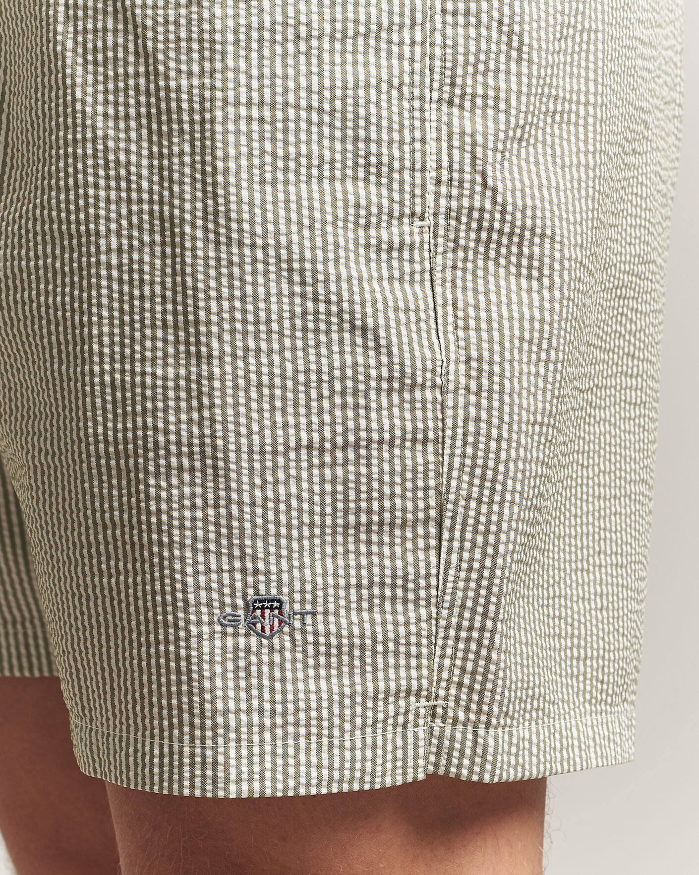 Uomini | Costumi da bagno | Gant | Seersucker Striped Swimshorts Dry Herb Green