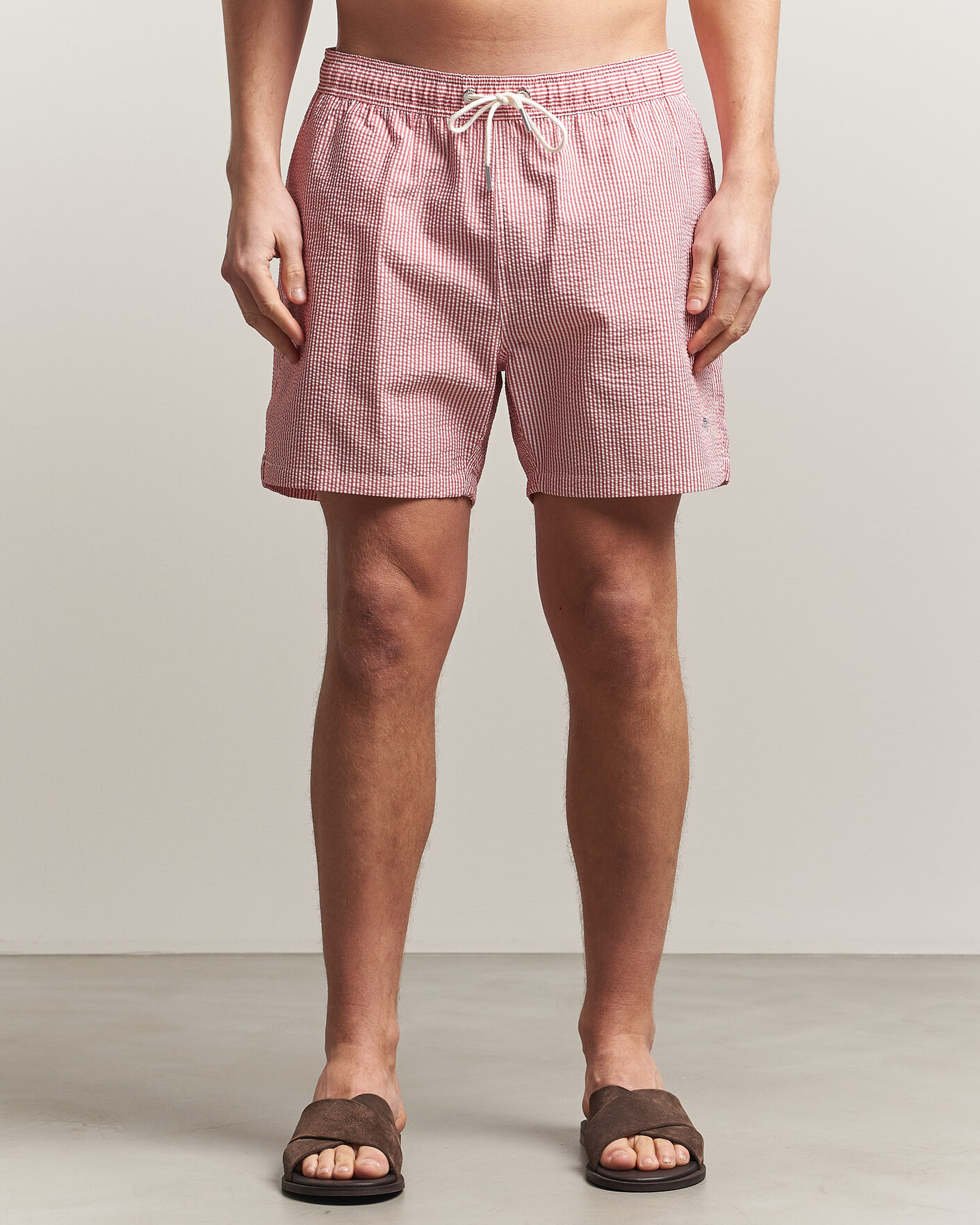 Uomini | Costumi da bagno | Gant | Seersucker Striped Swimshorts Rose Red