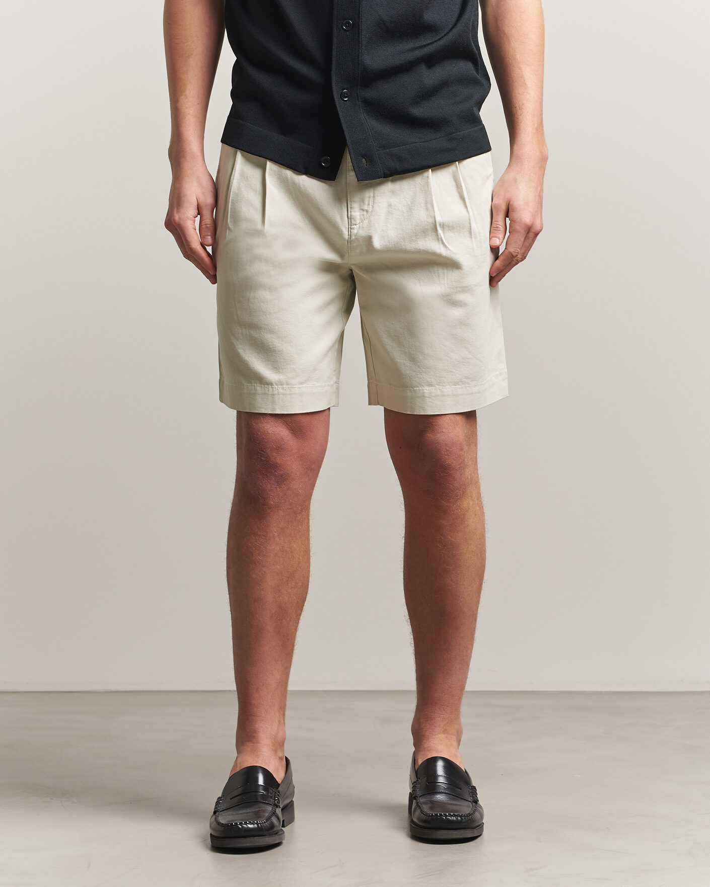 Uomini | Pantaloncini | Gant | Relaxed Light Canvas Pleated Shorts Sand