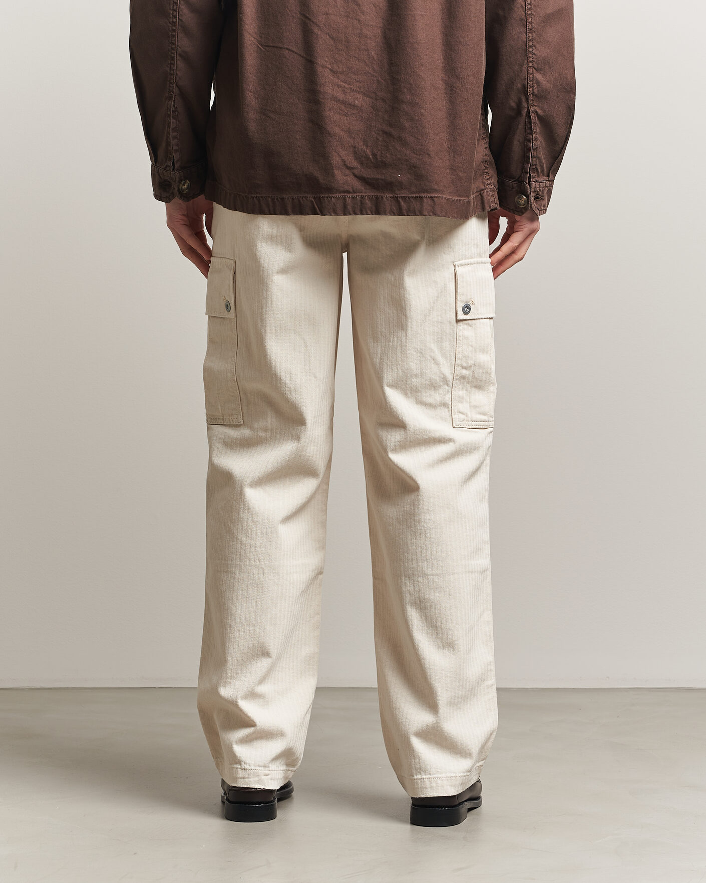Uomini | Pantaloni | GANT | Relaxed Fit Herringbone Cargo Pants Creamed White