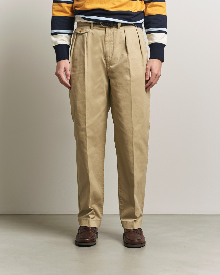 Uomini | Pantaloni | GANT | Regular Pleated Twill Chinos Woody Beige