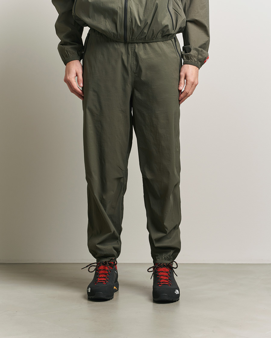 Uomini | Pantaloni | The North Face | Red Box Packable Wind Pants New Taupe Green